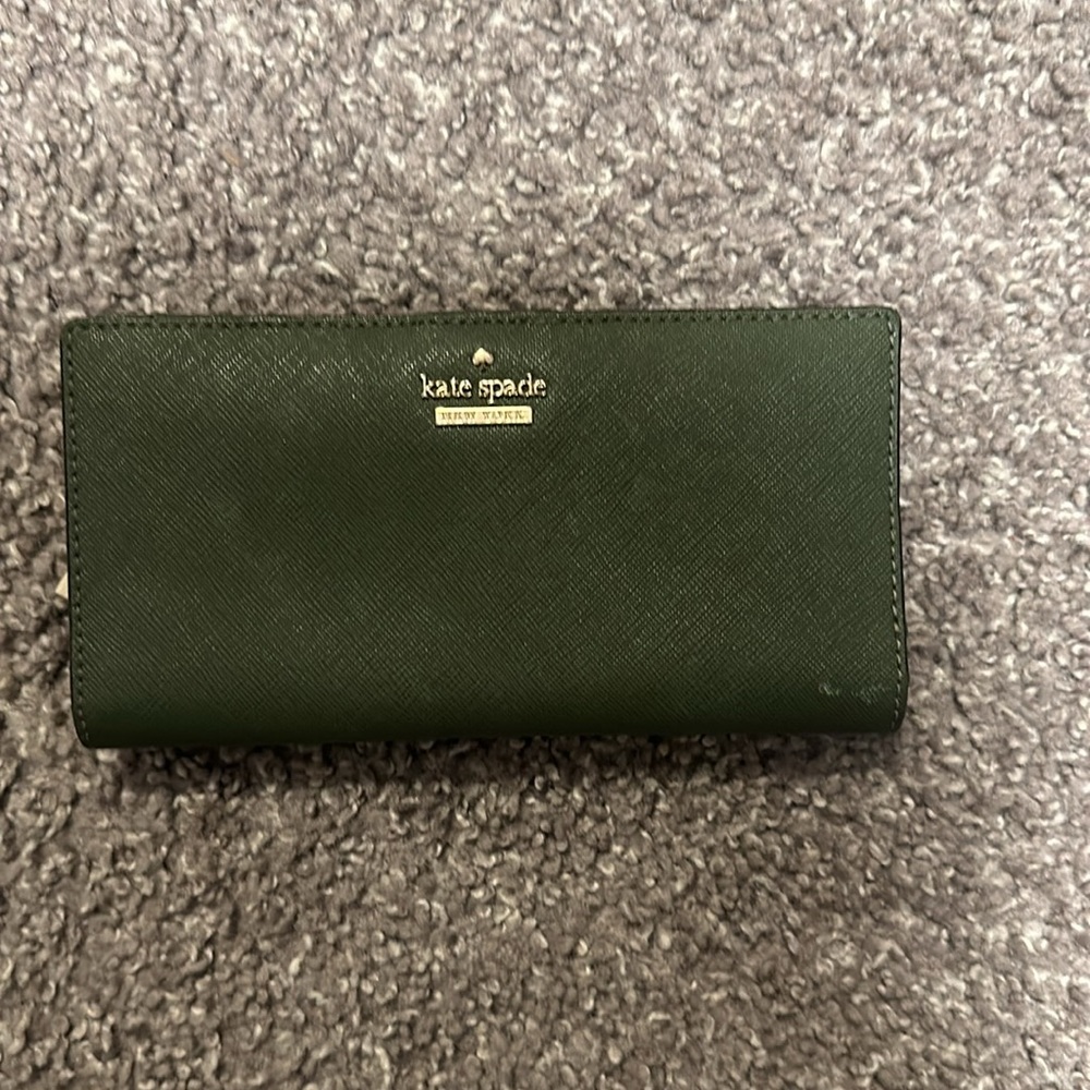 Kate Spade Green Wallet Excellent Condition!
